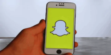 Snapchat's New Feature: Watermarks to Differentiate AI-Generated Pictures